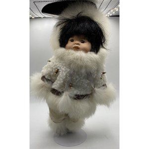 HERITAGE DOLLS INDIAN ARTS & CRAFTS 10" Eskimo Girl porcelain hand painted